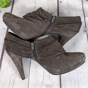Worthington Charcoal Suede Side Zip Heeled Ankle Booties